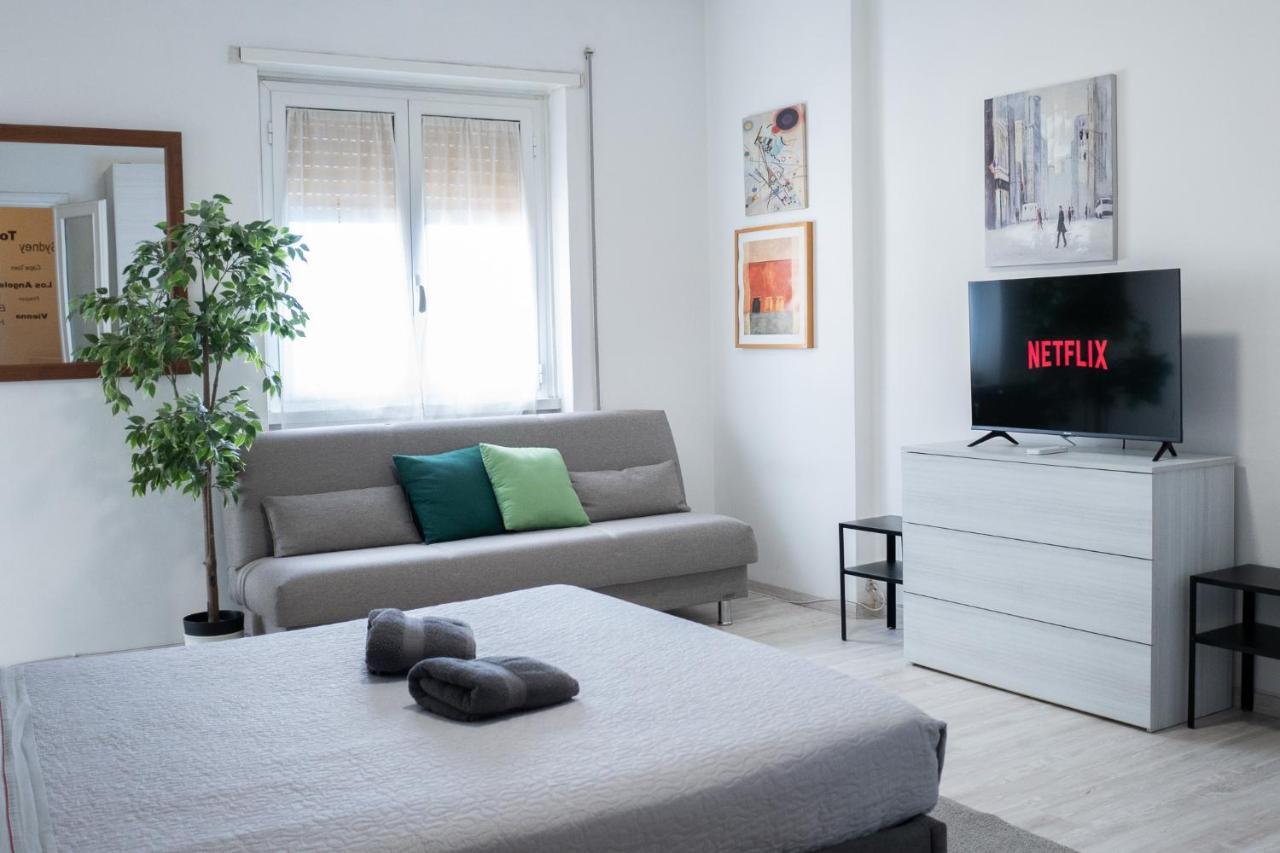 Nonna Pina Guest House Moderno Appartamento Vicino Metro AWifi,Netflix روما المظهر الخارجي الصورة