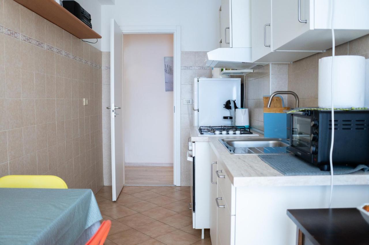 Nonna Pina Guest House Moderno Appartamento Vicino Metro AWifi,Netflix روما المظهر الخارجي الصورة