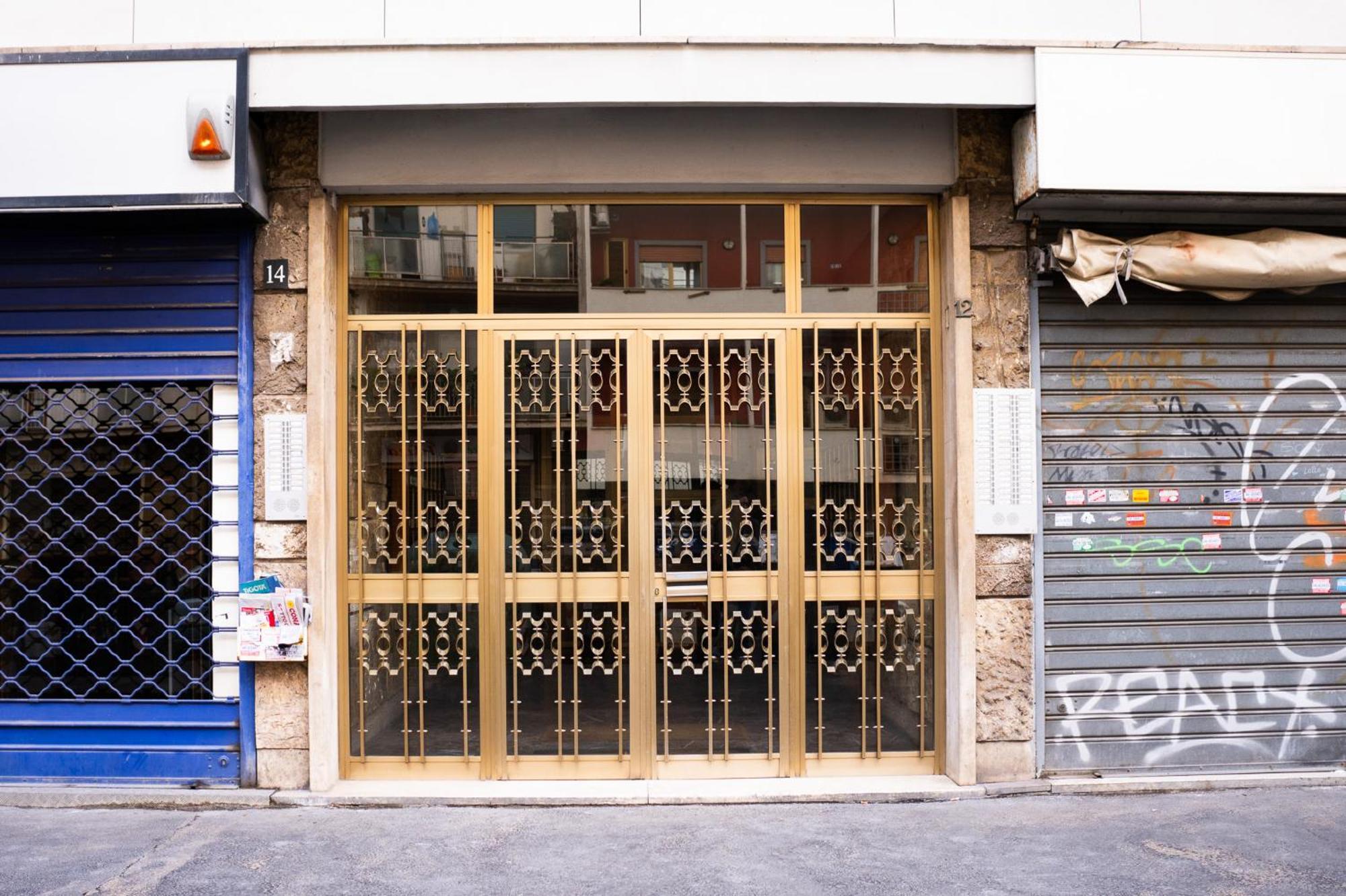 Nonna Pina Guest House Moderno Appartamento Vicino Metro AWifi,Netflix روما المظهر الخارجي الصورة